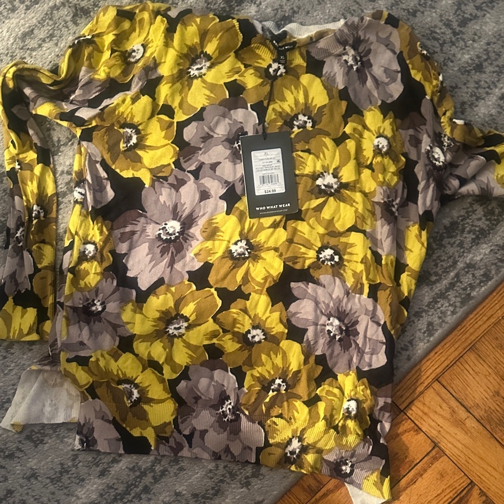 Who What Wear Yellow and Gray Floral Long Sleeve Top